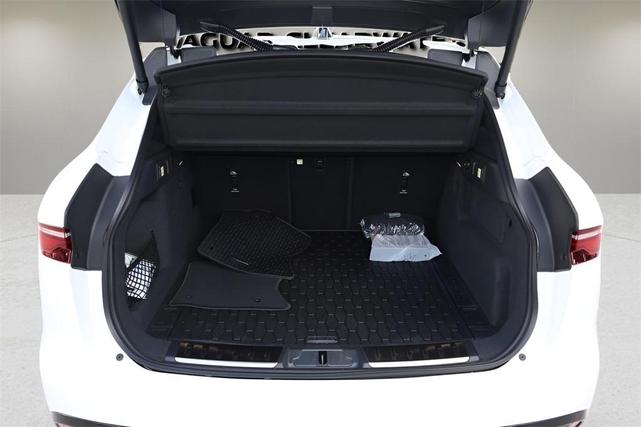 Photo of 2026 Fuji White Jaguar F-PACE