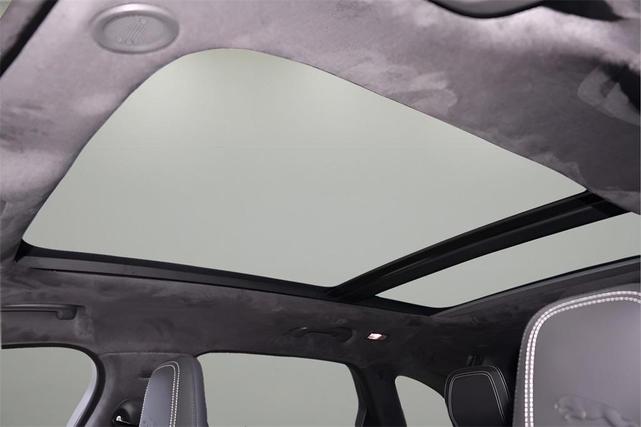 Photo of 2026 Fuji White Jaguar F-PACE