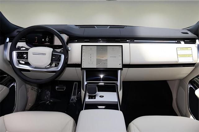 Photo of 2025 Santorini Black Land Rover Range Rover