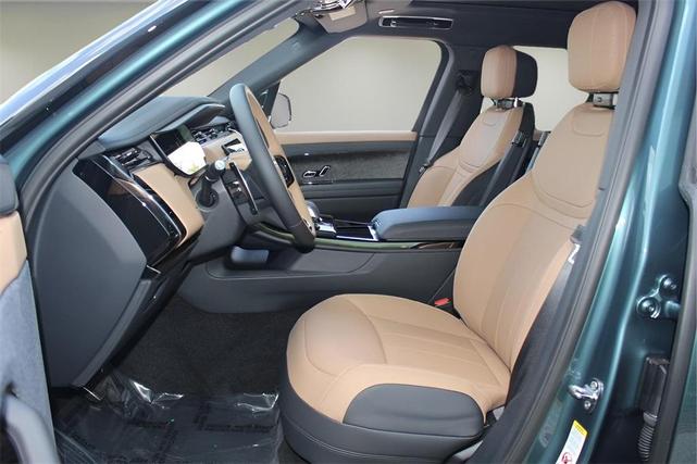 Photo of 2025 Giola Green Land Rover Range Rover Sport