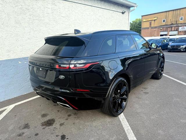 Photo of 2021 Black Land Rover Range Rover Velar