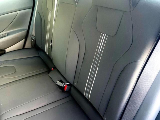 Photo of 2022 Gray Hyundai ELANTRA HEV