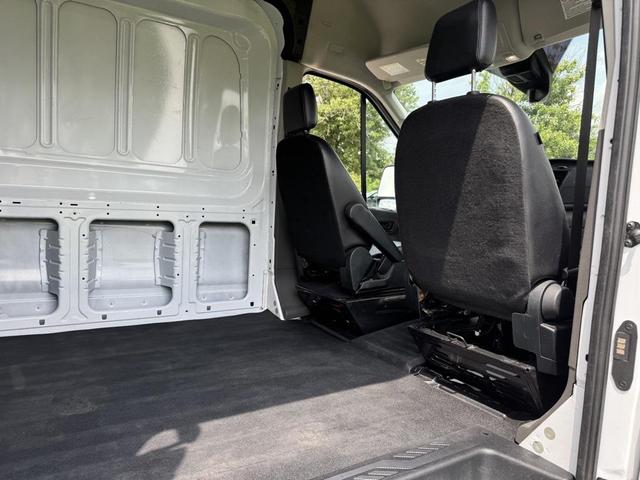 Photo of 2023 Oxford White Ford Transit-250