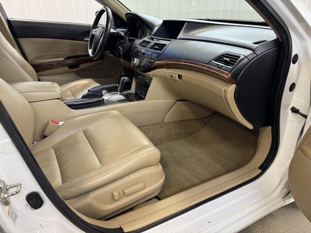 Photo of 2012 White Orchid Pearl Honda Accord