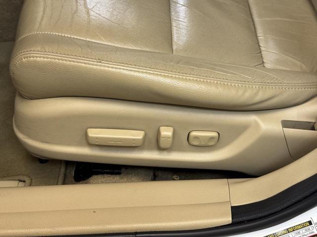 Photo of 2012 White Orchid Pearl Honda Accord