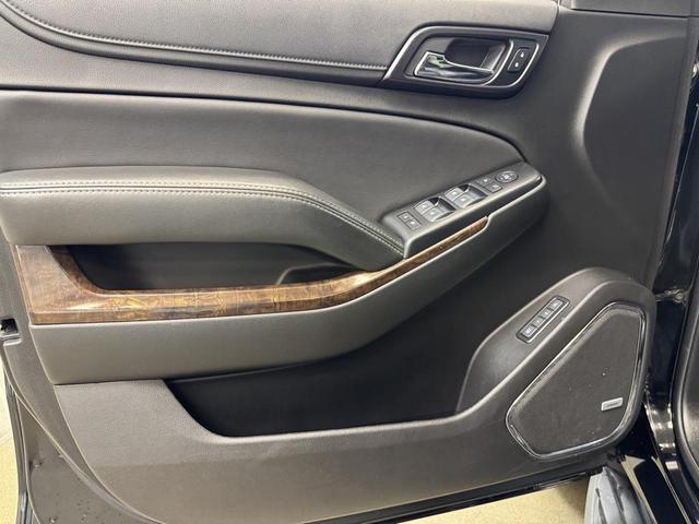 Photo of 2018 Black Chevrolet Suburban