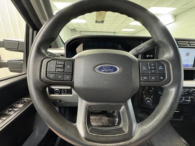 Photo of 2023 Black Metallic Ford F-450