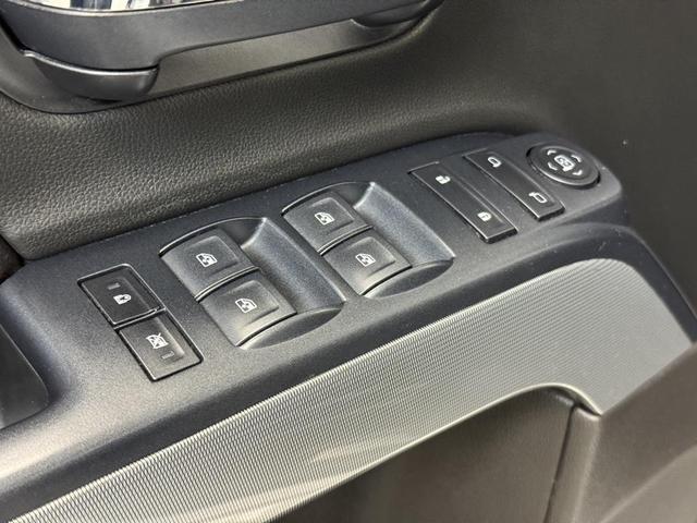 Photo of 2018 Summit White Chevrolet Silverado 1500
