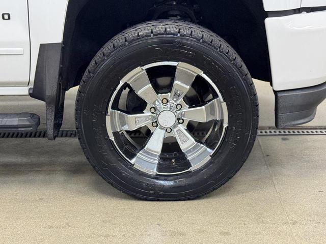 Photo of 2018 Summit White Chevrolet Silverado 1500