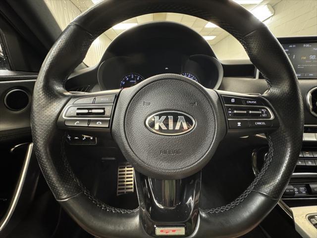 Photo of 2018 Snow White Pearl Kia Stinger