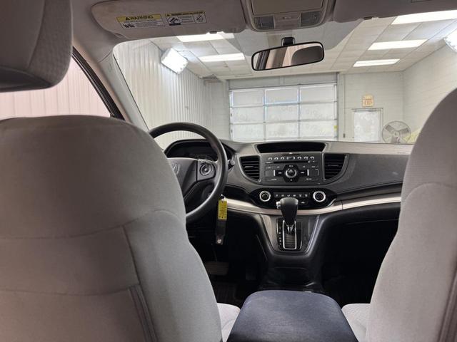 Photo of 2016 Alabaster Silver Metallic Honda CR-V