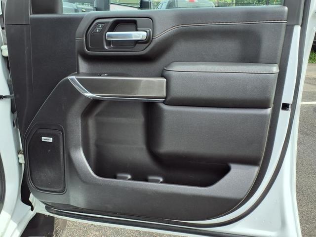 Photo of 2023 Summit White GMC Sierra 2500