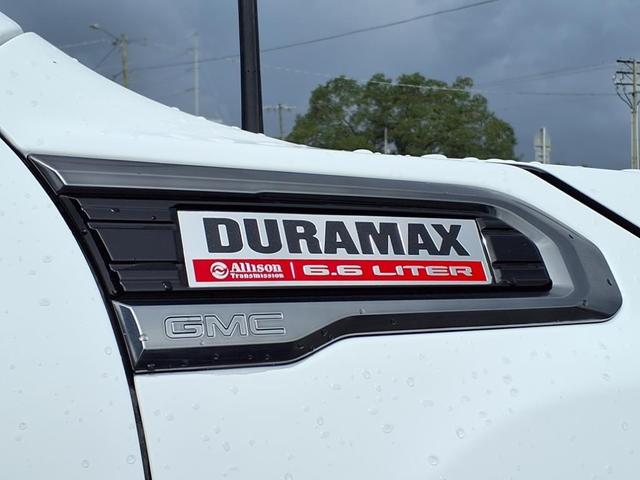Photo of 2023 Summit White GMC Sierra 2500