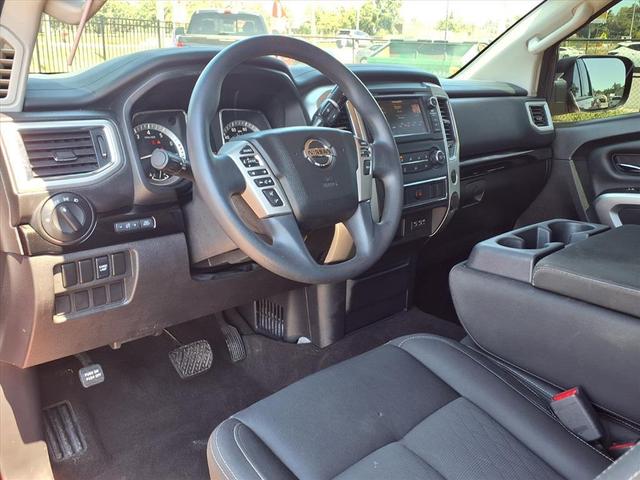 Photo of 2019 Cayenne Red Metallic Nissan Titan