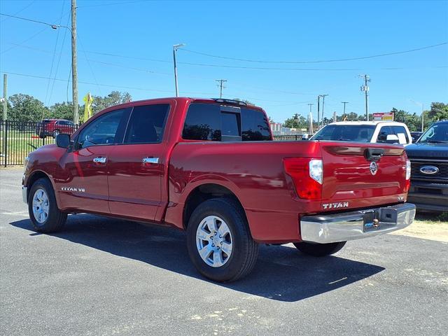 Photo of 2019 Cayenne Red Metallic Nissan Titan