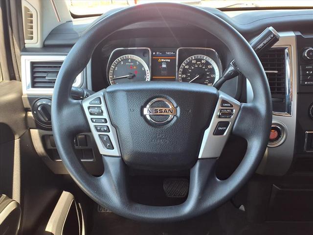 Photo of 2019 Cayenne Red Metallic Nissan Titan