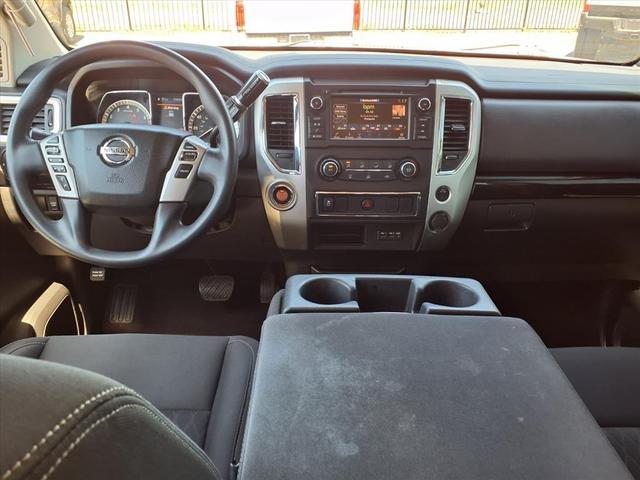Photo of 2019 Cayenne Red Metallic Nissan Titan