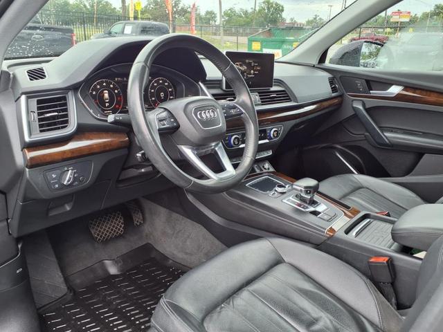 Photo of 2020 Brilliant Black Audi Q5