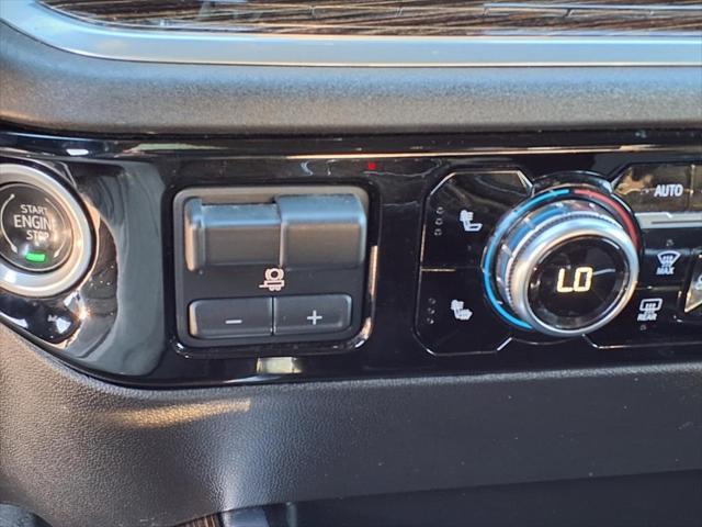 Photo of 2022 Summit White GMC Sierra 1500