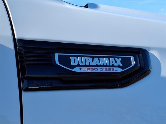 Photo of 2022 Summit White GMC Sierra 1500