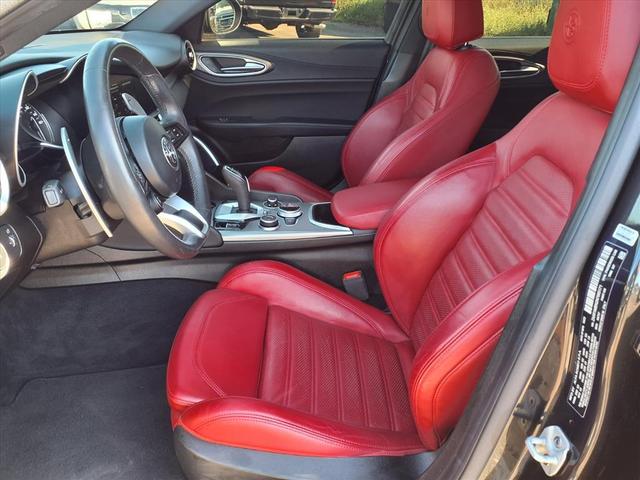 Photo of 2022 Vulcano Black Metallic Alfa Romeo Giulia