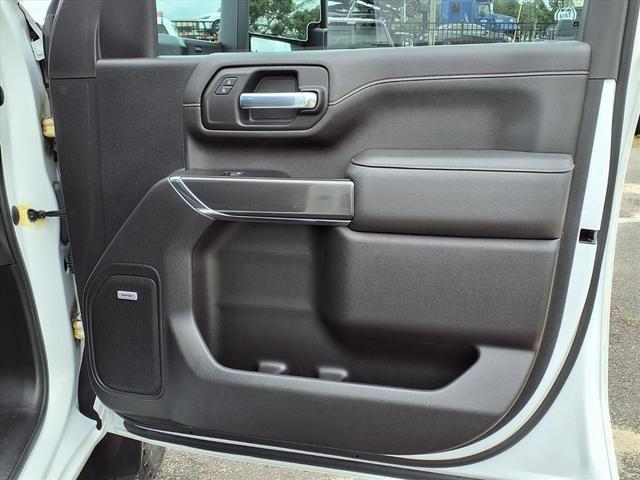 Photo of 2022 Summit White GMC Sierra 2500