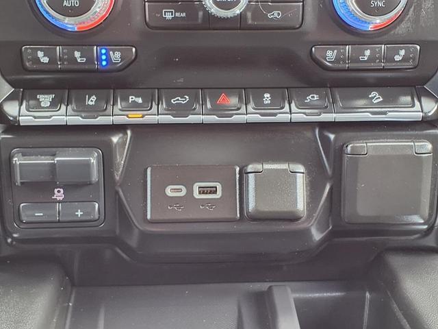 Photo of 2021 White GMC Sierra 2500