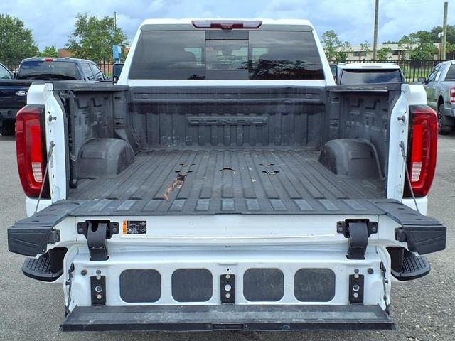 Photo of 2021 White GMC Sierra 2500