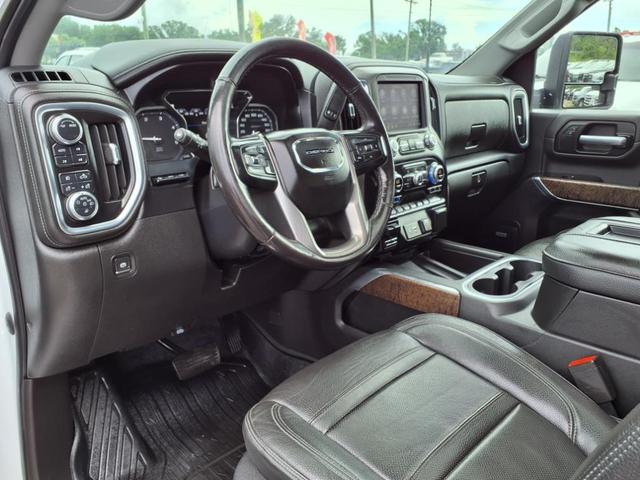 Photo of 2021 White GMC Sierra 2500