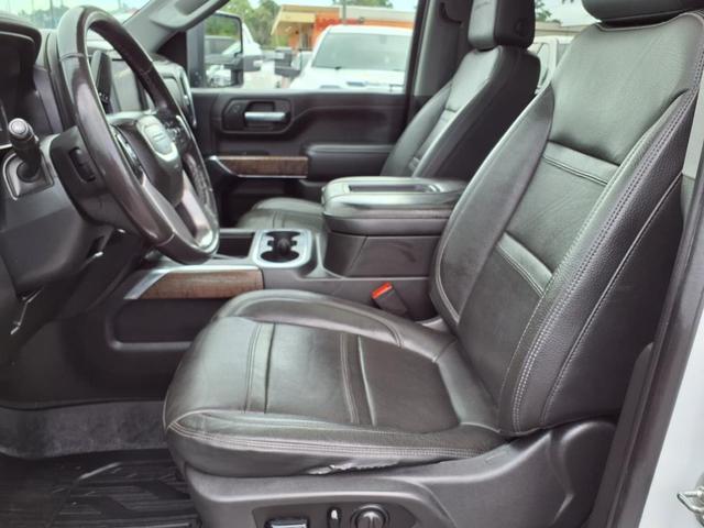 Photo of 2021 White GMC Sierra 2500
