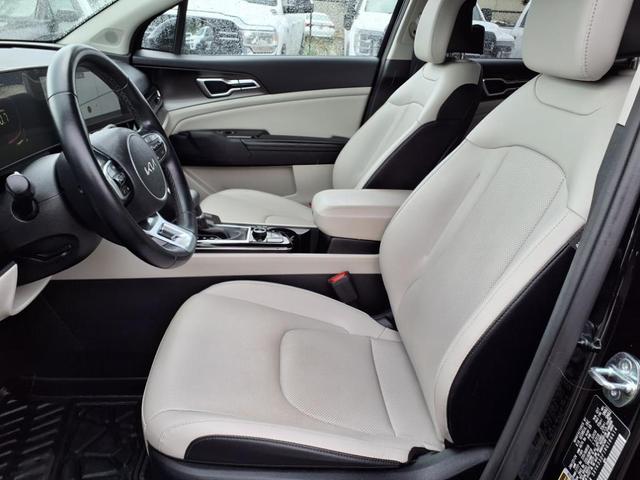 Photo of 2024 Ebony Black Kia Sportage