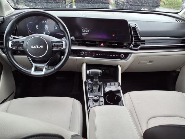 Photo of 2024 Ebony Black Kia Sportage