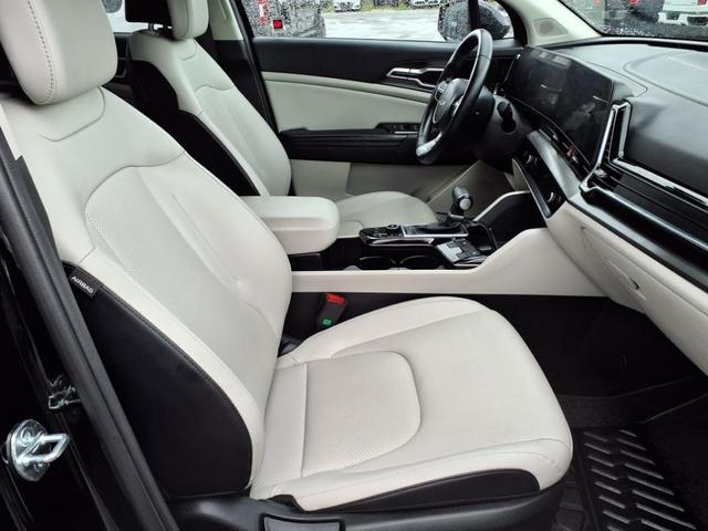 Photo of 2024 Ebony Black Kia Sportage