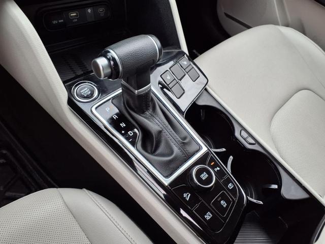 Photo of 2024 Ebony Black Kia Sportage