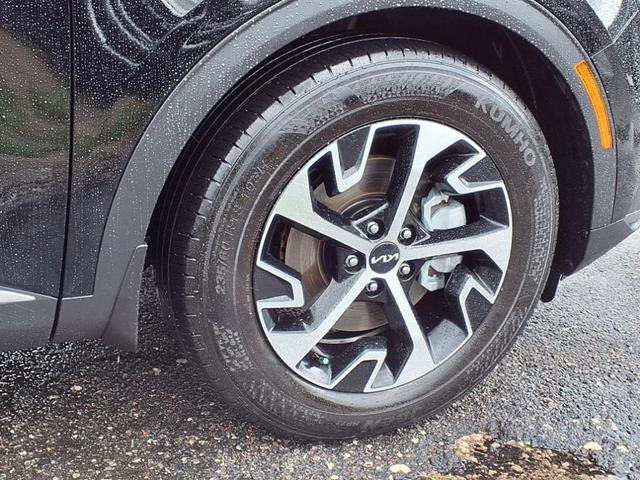 Photo of 2024 Ebony Black Kia Sportage