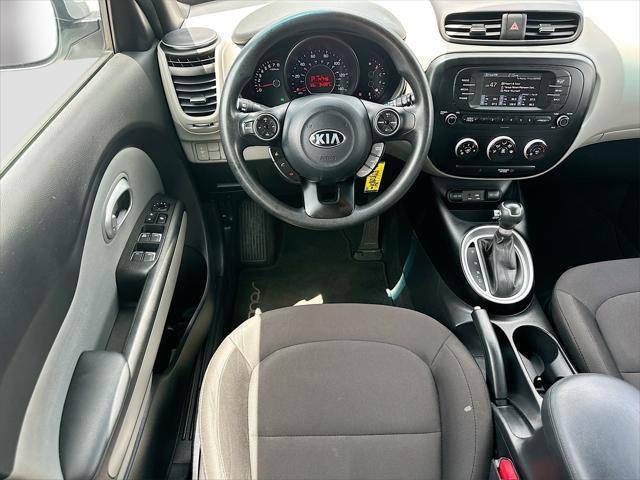 Photo of 2017 Bright Silver Kia Soul
