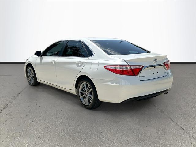 Photo of 2017 White Toyota Camry