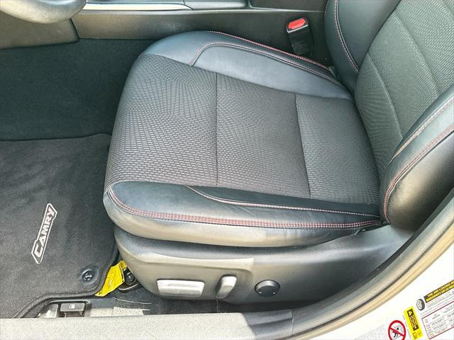 Photo of 2017 White Toyota Camry