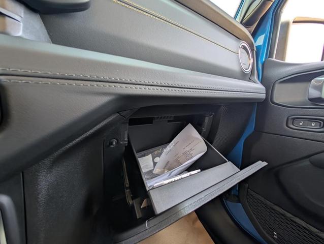 Photo of 2025 Hydro Blue Pearlcoat Jeep Gladiator
