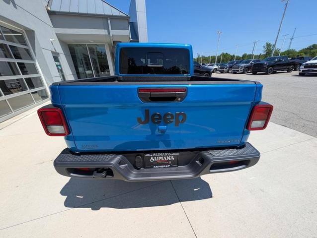 Photo of 2025 Hydro Blue Pearlcoat Jeep Gladiator