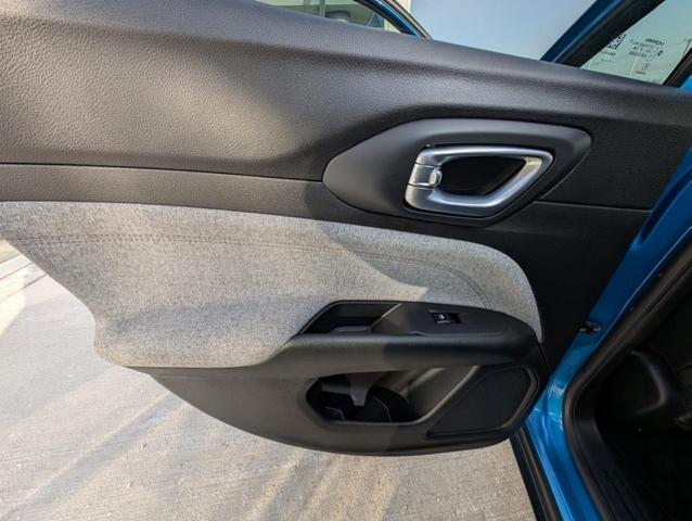 Photo of 2024 Hydro Blue Pearlcoat Jeep Compass