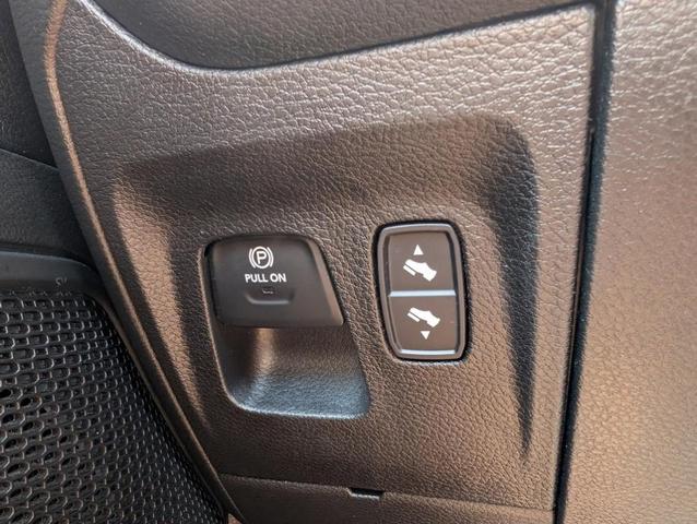 Photo of 2021 Diamond Black RAM 1500