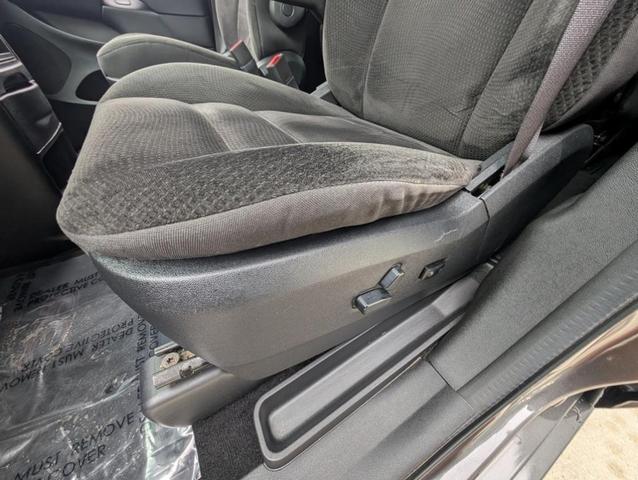 Photo of 2019 Granite Crystal Clearcoat Metallic Dodge Grand Caravan