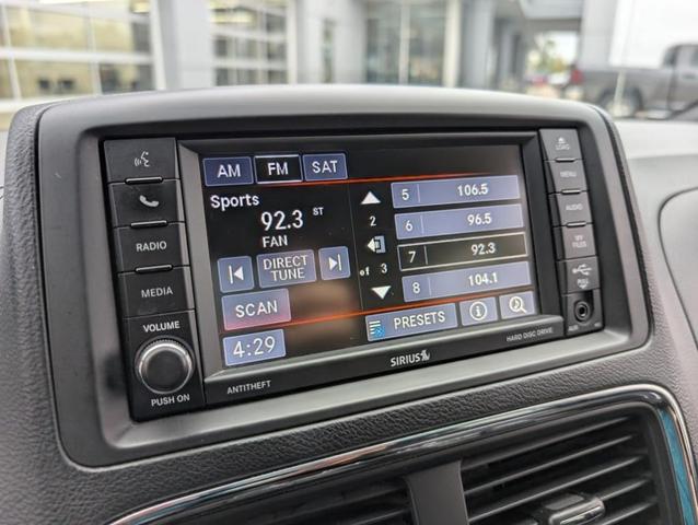 Photo of 2019 Granite Crystal Clearcoat Metallic Dodge Grand Caravan
