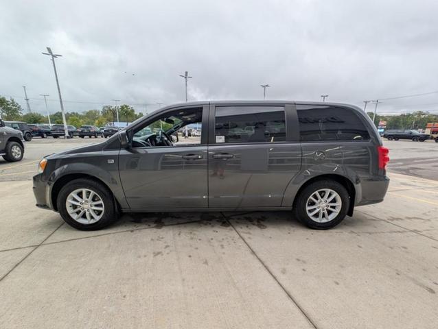 Photo of 2019 Granite Crystal Clearcoat Metallic Dodge Grand Caravan