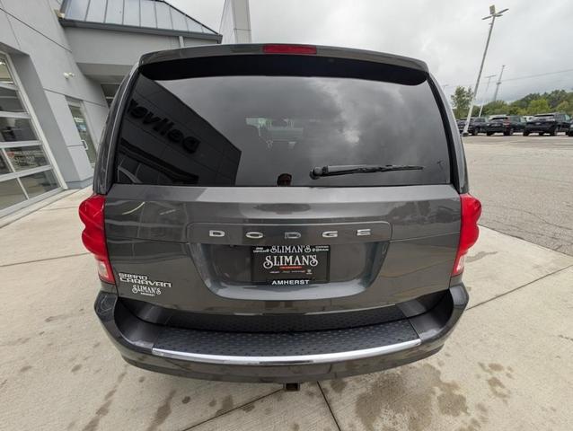 Photo of 2019 Granite Crystal Clearcoat Metallic Dodge Grand Caravan