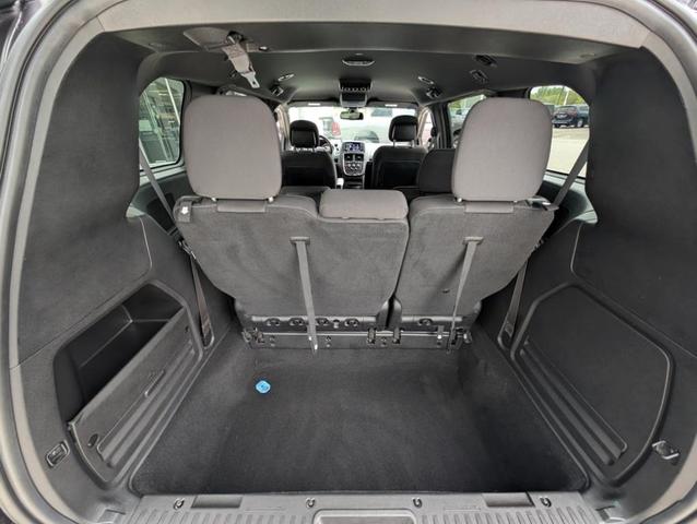 Photo of 2019 Granite Crystal Clearcoat Metallic Dodge Grand Caravan