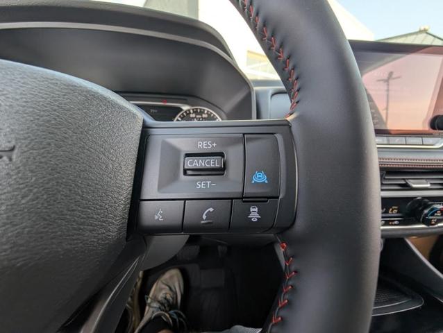 Photo of 2025 Black Nissan Rogue