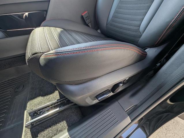 Photo of 2025 Black Nissan Rogue