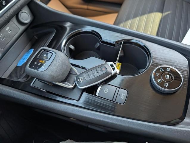 Photo of 2025 Black Nissan Rogue